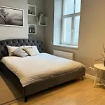 Cozy & Stylish Studio - Great For Short Trips